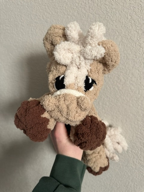 Helena the Horse, Unicorn, Pegasus- finger knitting pattern