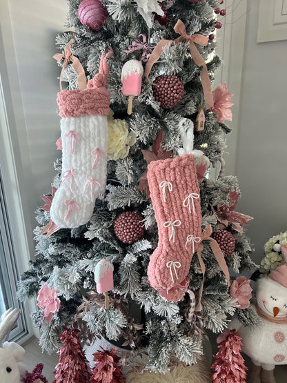 Christmas Stocking Finger Knitting Pattern – Beginner Friendly DIY Tutorial