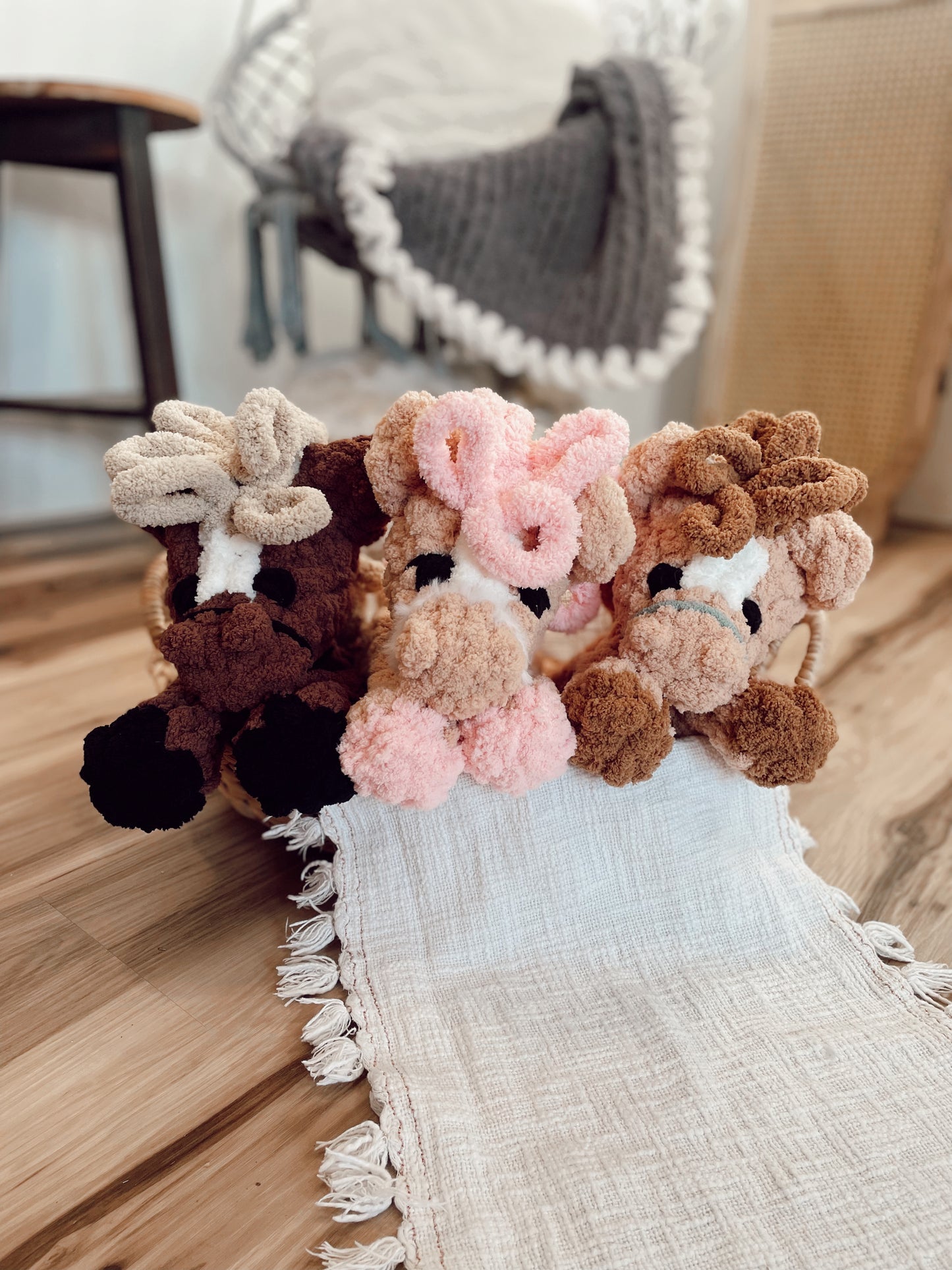 Helena the Horse, Unicorn, Pegasus- finger knitting pattern