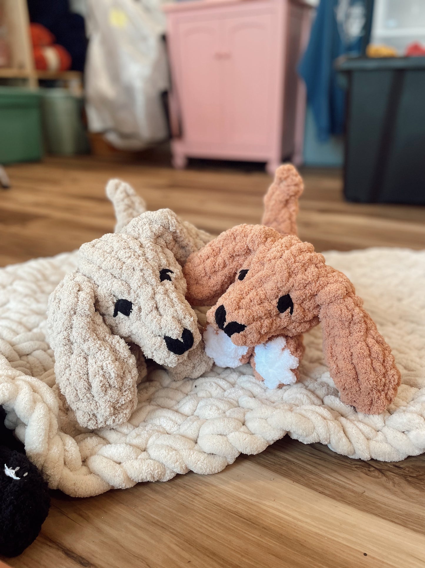 Indi the Dachshund – Hand Knitting Pattern
