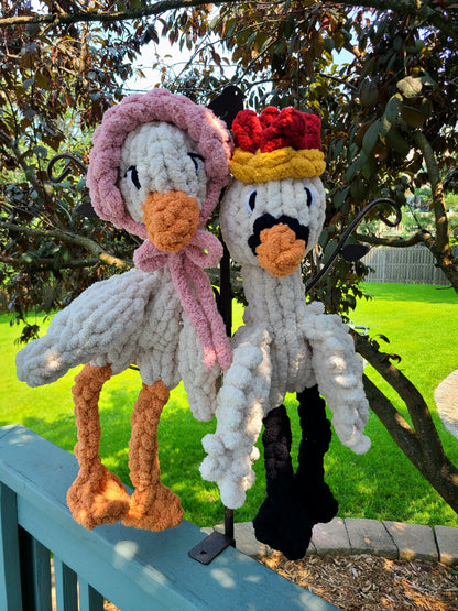 Suzy the Goose / Sully the Swan / Finger Knit Pattern / Intermediate +
