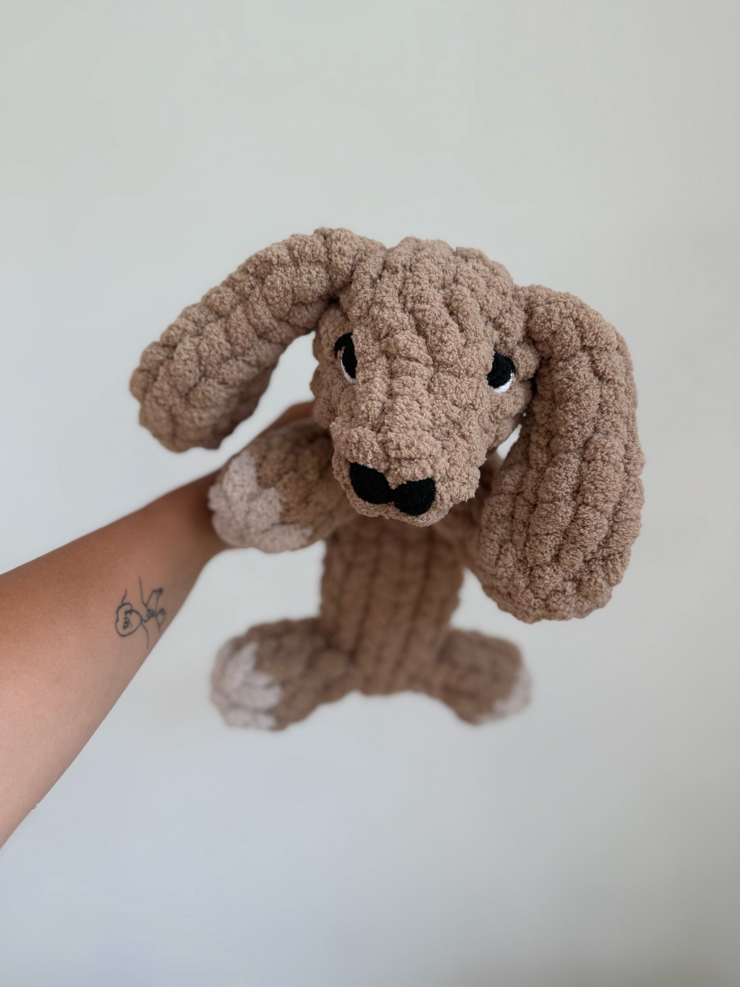 Indi the Dachshund – Hand Knitting Pattern